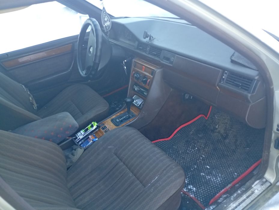 Продам мерседес 124