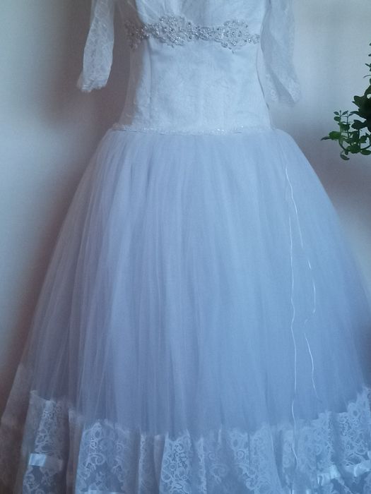 Свадебное платья 2000 т