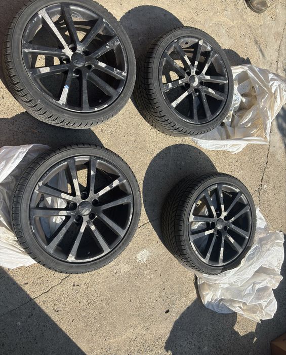 Jante Volkswagen R18+ Cauciuri All Season