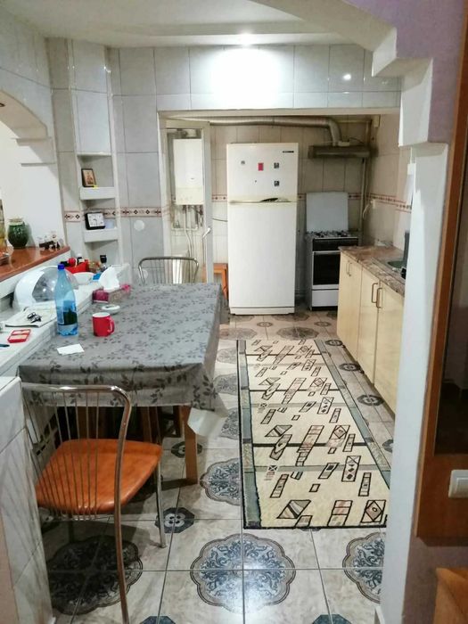 Apartament 4 camere Comanesti