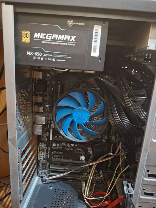 Megamax блок питаня