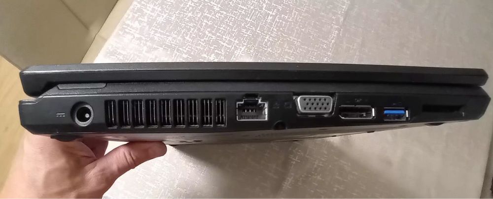 Лаптоп Fujitsu Lifebook E546