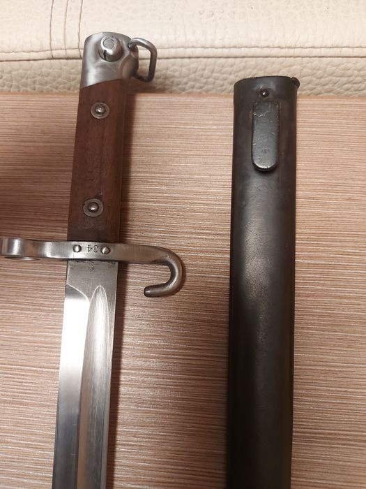 Чисто Нов Подофицерски щик Манлихер М 95 в отлично състояние.