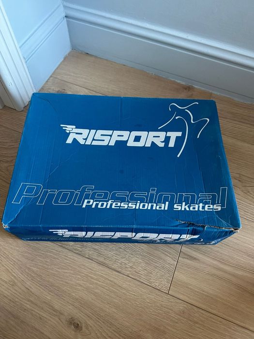 Продам новые профессиональные коньки