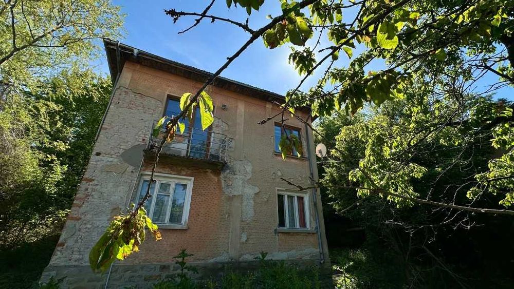 Етаж от къща в центъра на гр. Габрово