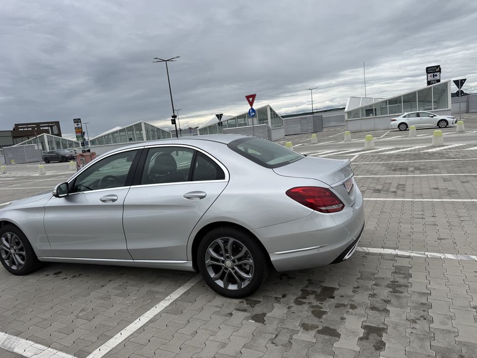 Mercedes-Benz C-Class W205 C220