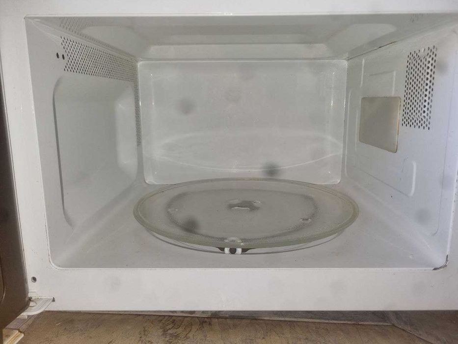 Mikroto'lqinli pech/Микроволновая печь Samsung MW712BR НЕ РАБОЧАЯ