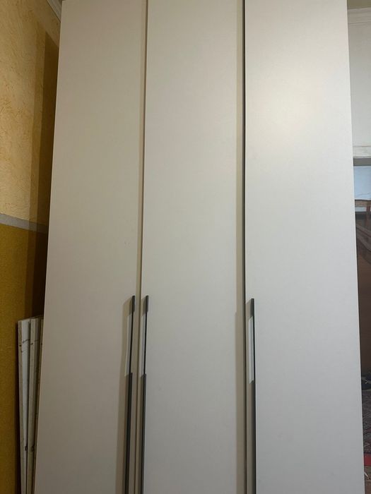 Шкафы для одежды