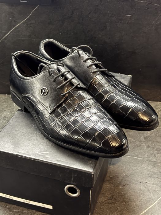 Оригинални обувки Mercedes-Benz от естествена кожа