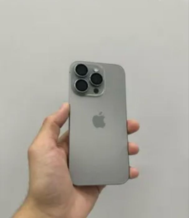 Обмен iPhone 15 про на 128 ГБ состояние как новый