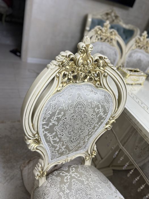 Стол стулия для зала