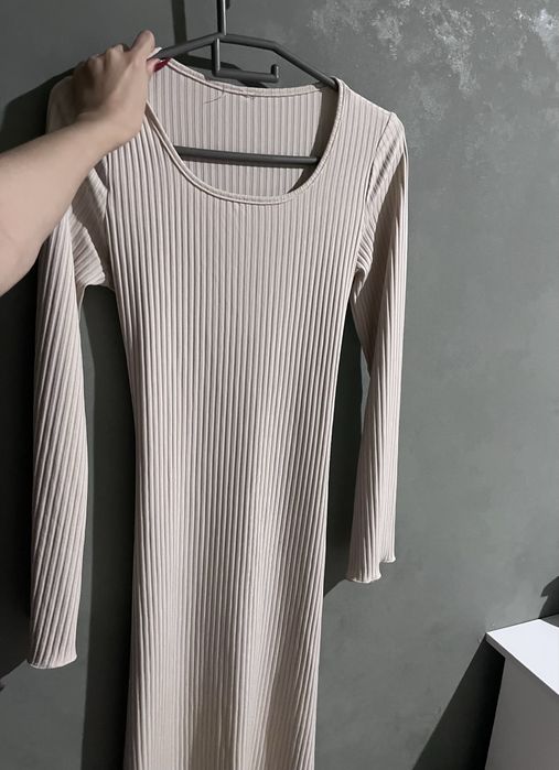 Продам длинное, красивое платье