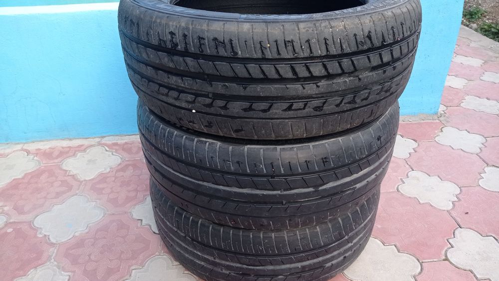 Шины летние R17 215/55