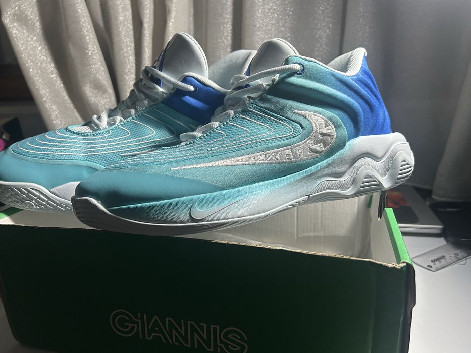 Кросовки nike giannis immortality 4 . 24990