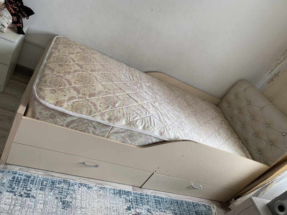 Спальный гарнитор