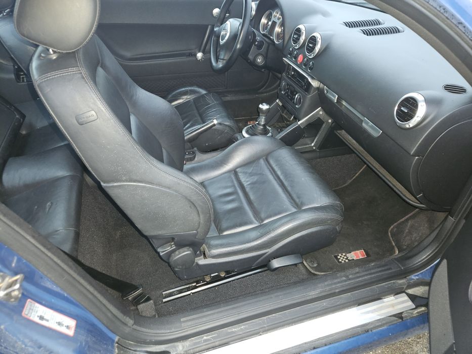 Dezmembrez audi TT 1.8 turbo benzina 180 cai