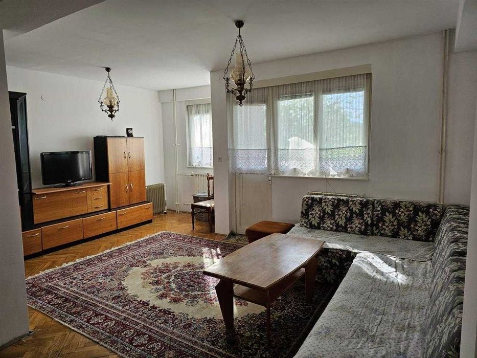 Двустаен имот в кв.Хаджи Димитър