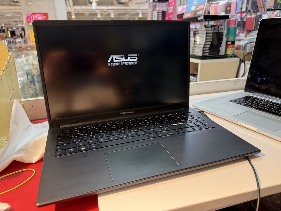 Ноутбук AsusVivobook