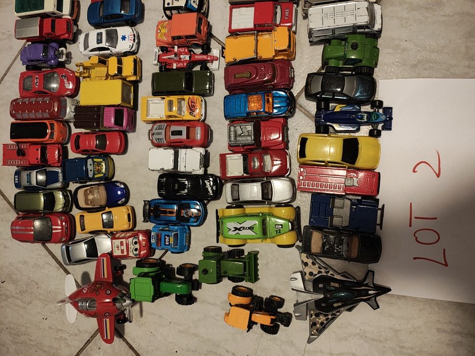 Vând mașinuțe metal și plastic - LOT 2