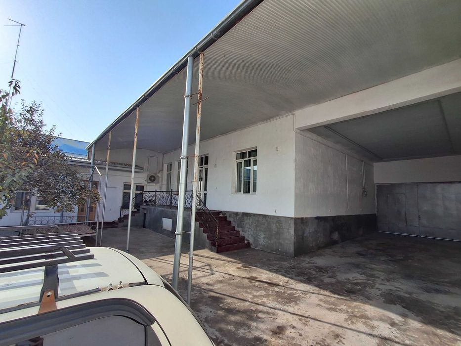 Чилонзорда ховли сотилади