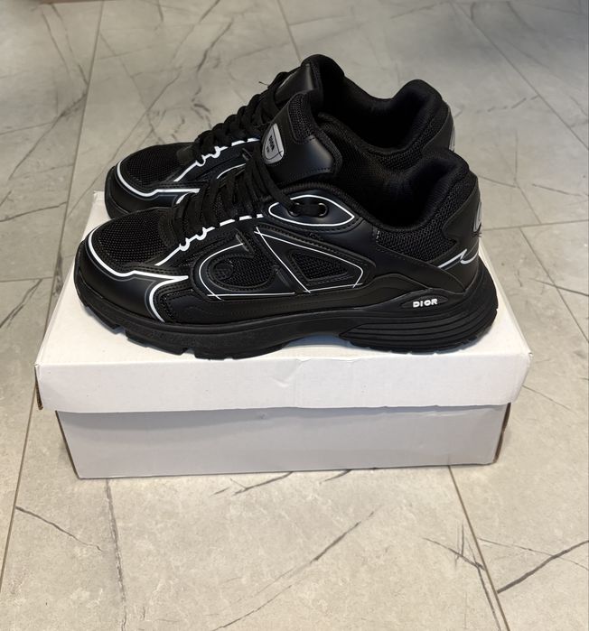 Dior b30- black.