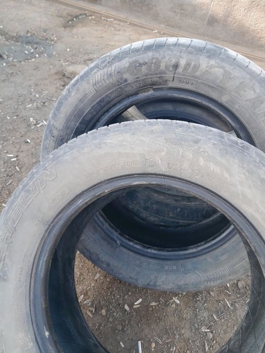 Продам Резину 205/60 15