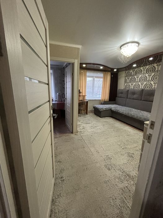 Продам 3х комн.кв.С ремонтом, частично меблирована