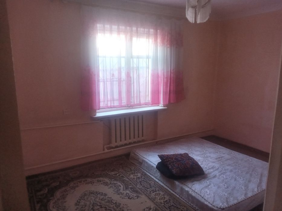 Zudlik bilan doʻstlik qoʻrgʻonida hovli sotiladi