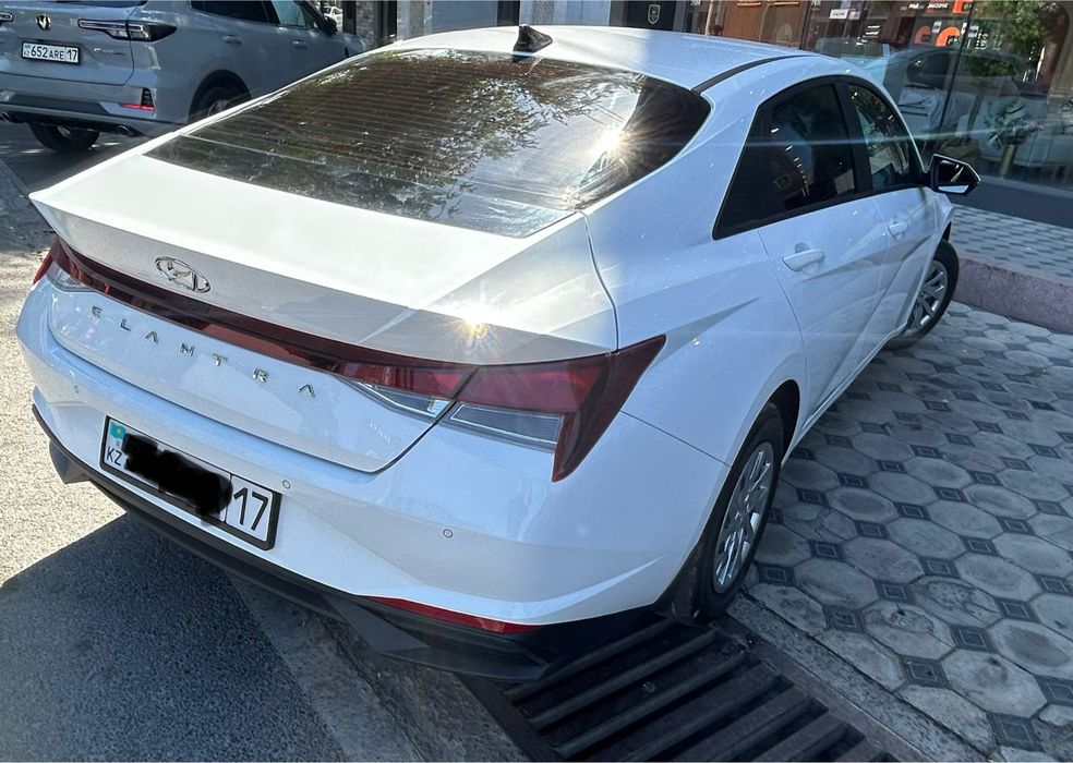 Hyundai Elantra 2021