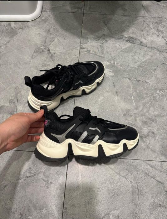 Кроссовки Braska