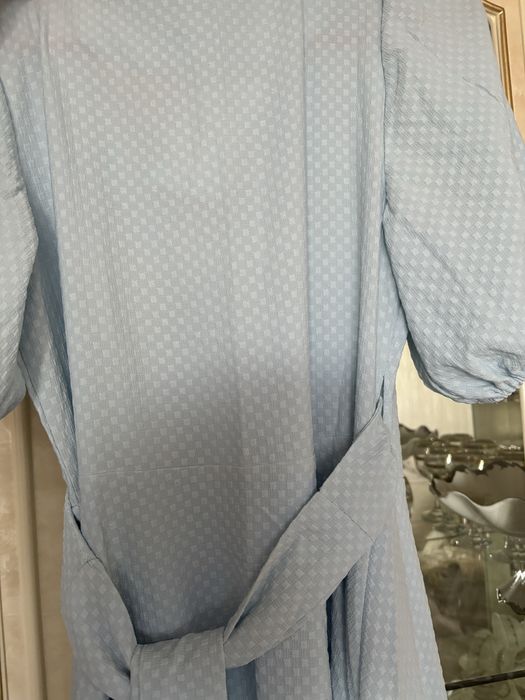 Продается платья новая