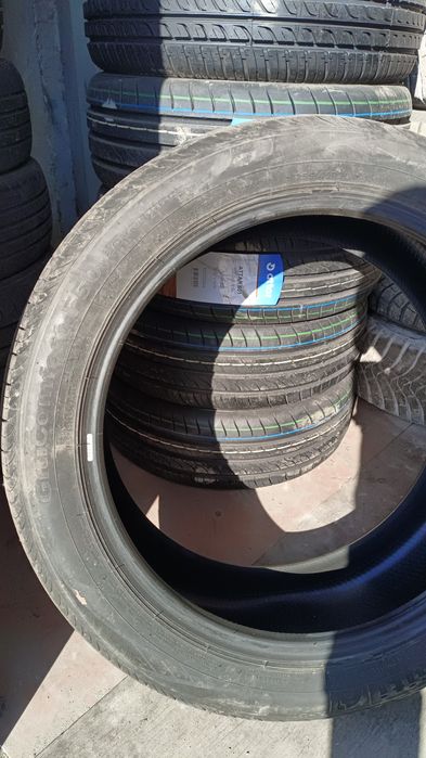 Продам новую резину на 20