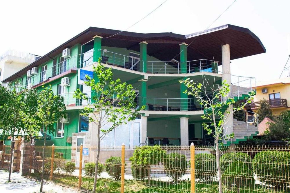 Pensiune Revelion - Mamaia Nord - 20 camere - 3999 RON - 2 nopti