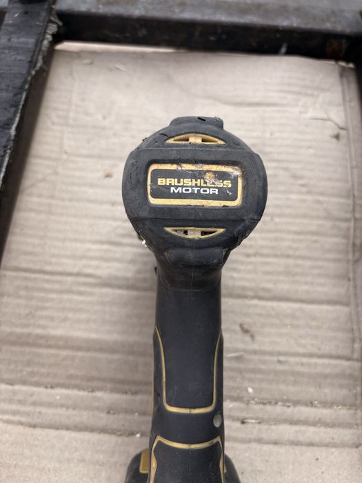 Dewalt DCF887 205Nm - Ударен безчетков винтоверт