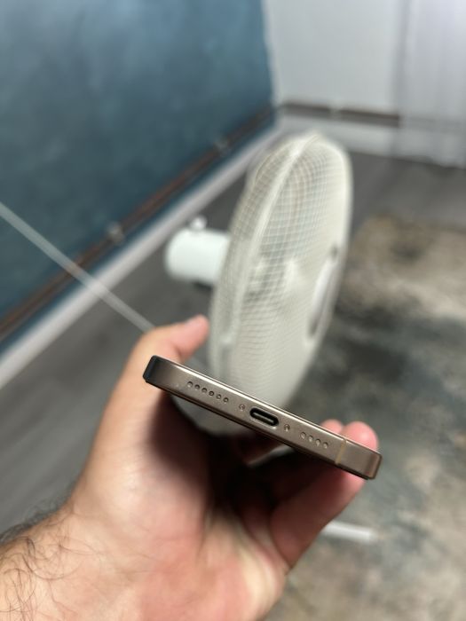 Vand iphone 16 pro max desert Titanium! 256 gb!