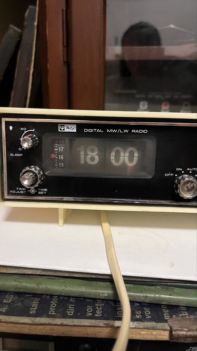Ceas /Radio Tokyo