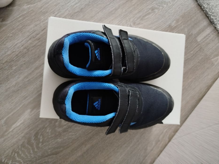 Маратонки Адидас 35