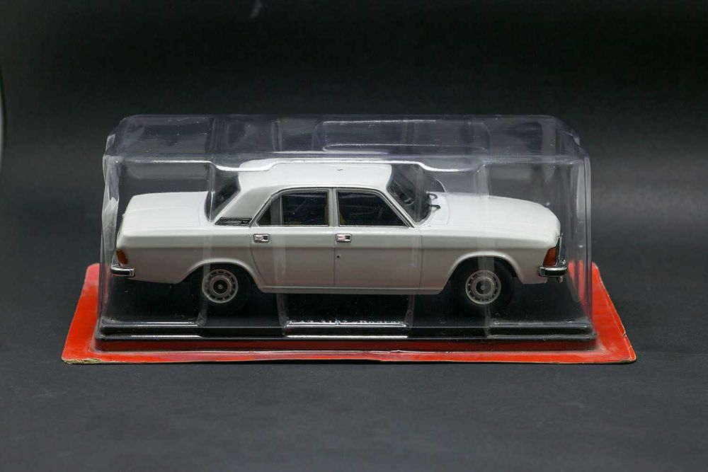 БОЛЬШАЯ игрушечная модель ВОЛГИ: ГАЗ-3102 и другие в масштабе 1:24