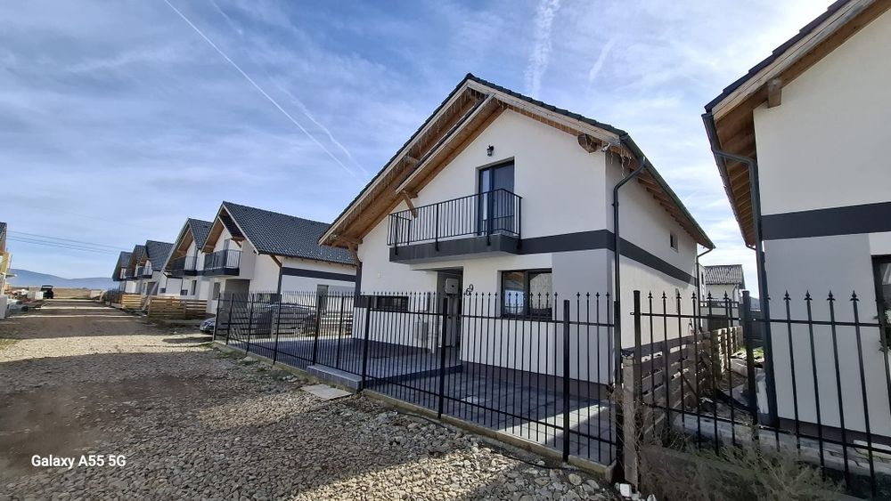 Casa 4 dormitoare Dezvoltator