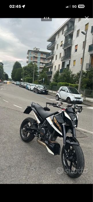 KTM DUKE 690 se poate conduce si cu A2
