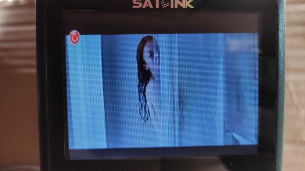 Antena pentru satelit automata