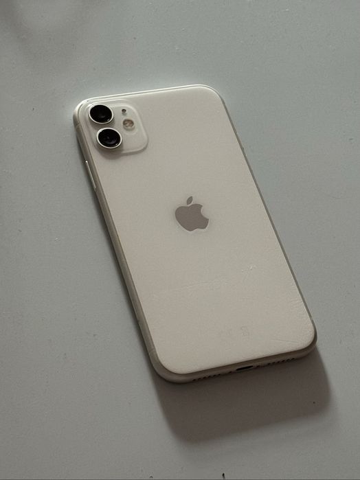 Продам iPhone 11 White, В идеале