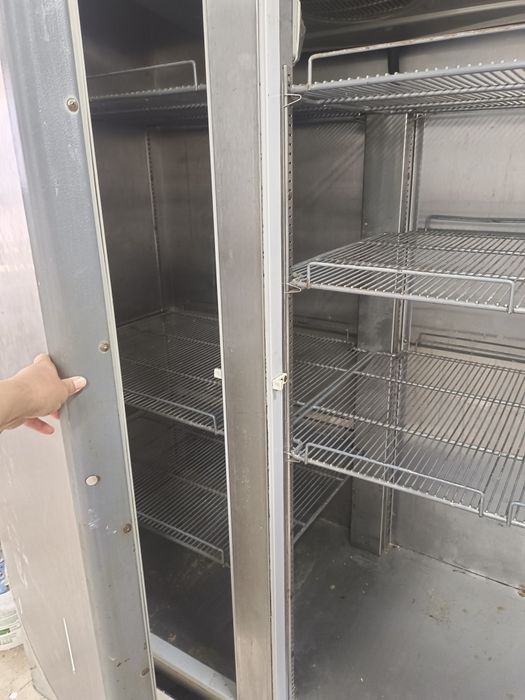 срочно продам холодильник производственный