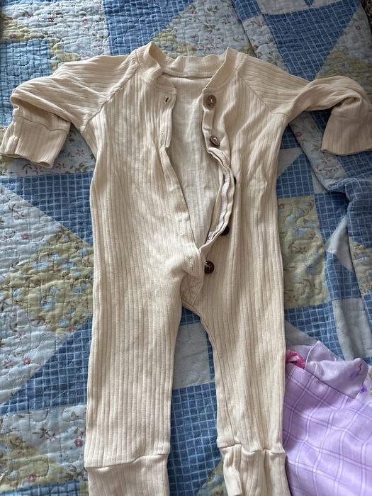 Отдам даром вещи детские