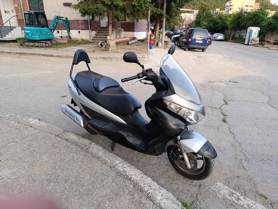 Vând Suzuki Burgman 125 cm