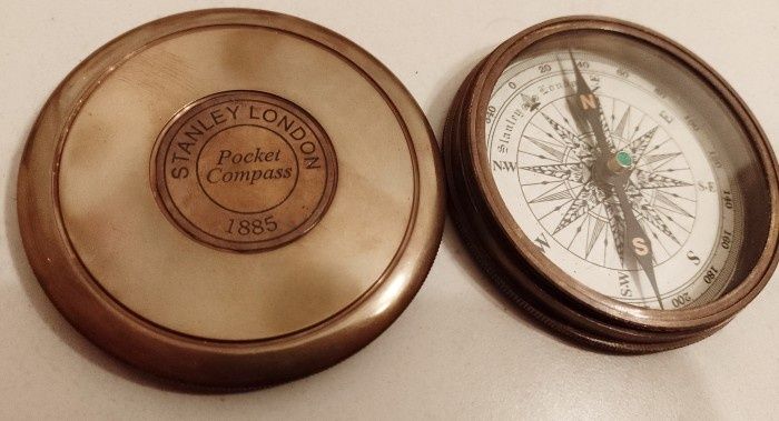 Busola de buzunar din alama masiva piesa colecție ,stare excelentă dia