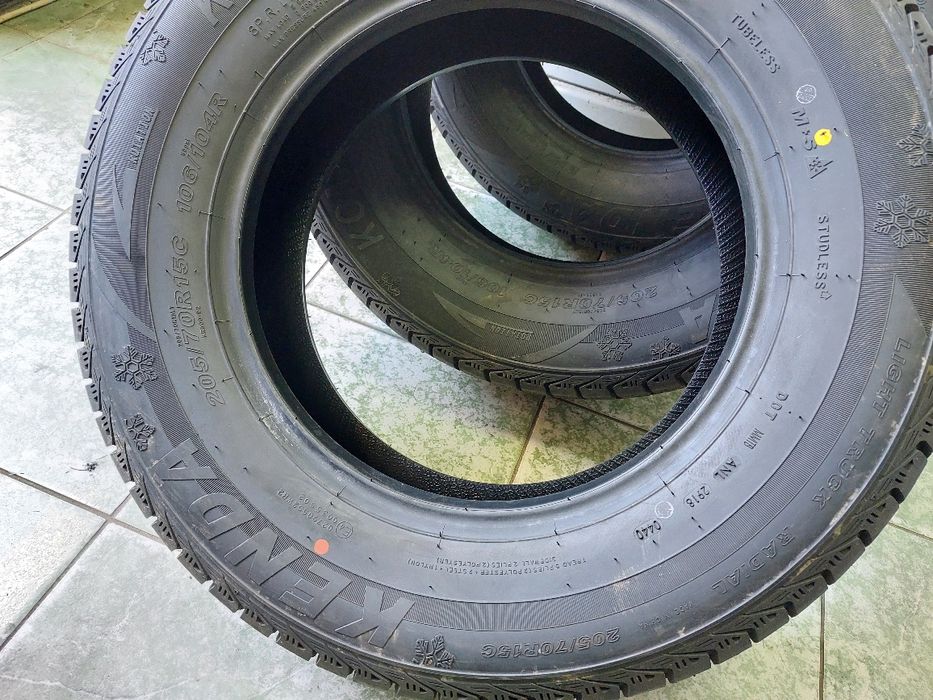 O anvelopa 205/70 R15 C Kenda de iarna