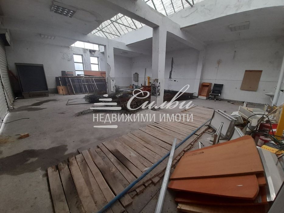 Дава се под наем Промишлена сграда в Шумен, 5-ти полк - 180 кв.м за 612 € - Снимка #1