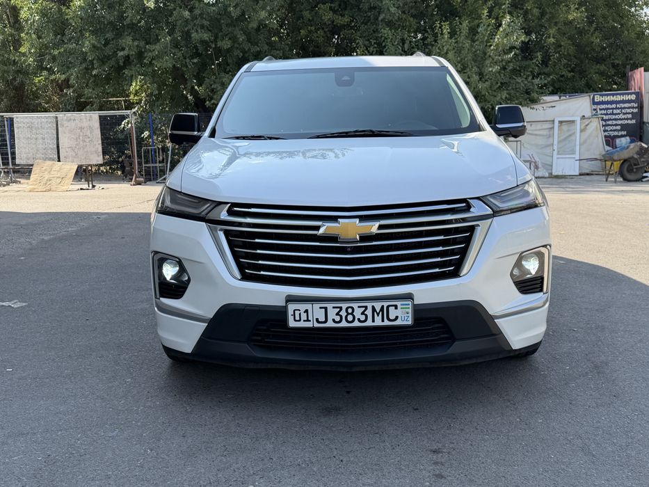 Продаю Traverse 2022