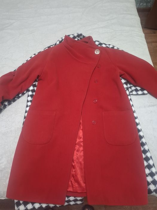 Продам пальто осеннее